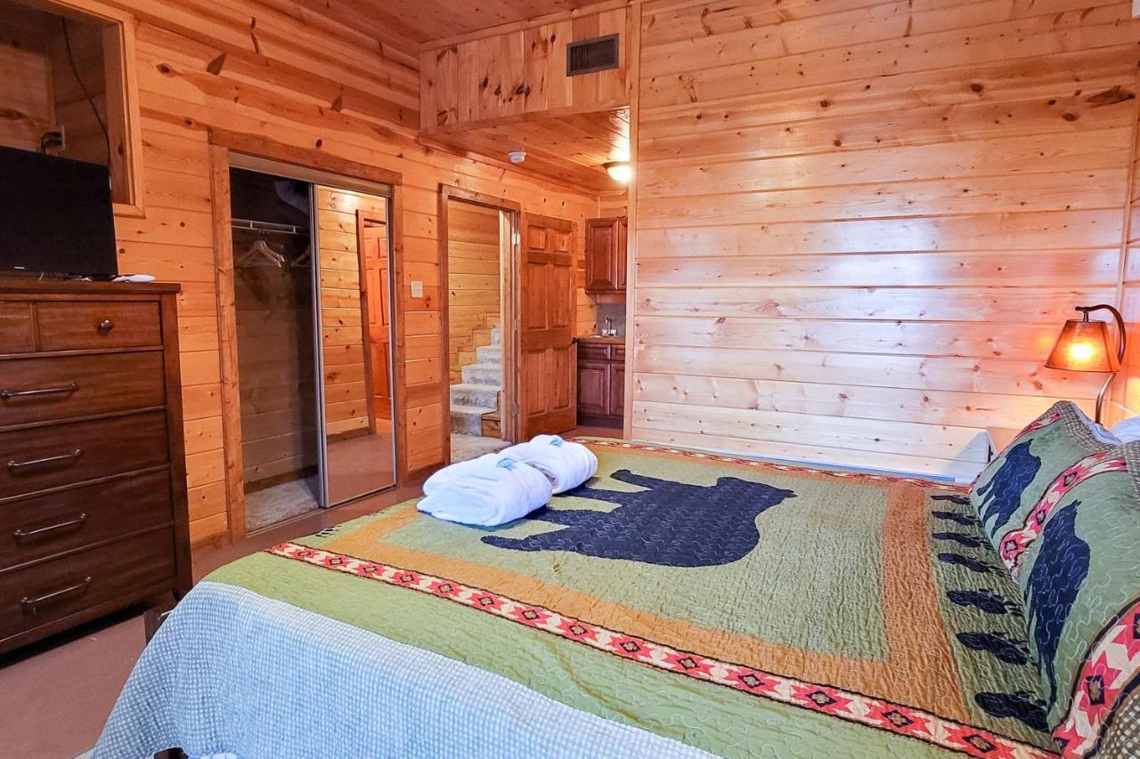Treetop Tranquilty Sevierville Exterior photo